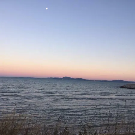 アパート Near The Sea